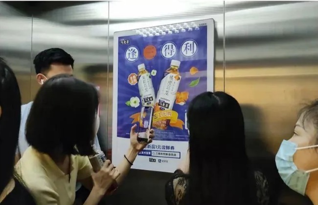 濟(jì)南電梯框架廣告價(jià)格收費(fèi)，濟(jì)南電梯海報(bào)尺寸覆蓋樓盤(pán)區(qū)域優(yōu)勢(shì)
