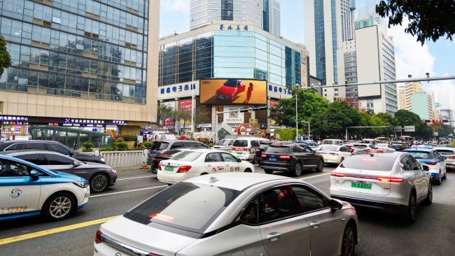 深圳深南大道華強北路口賽格LED橫屏廣告，深圳戶外大屏廣告價格