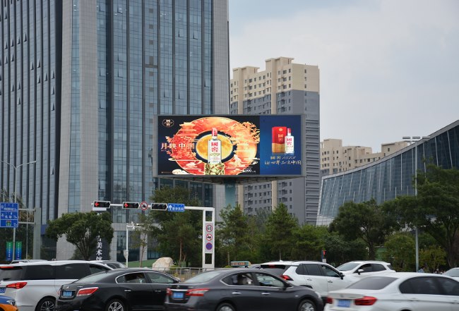 呼和浩特戶(hù)外LED廣告投放，呼和浩特大屏廣告價(jià)格