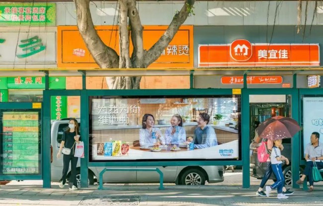 廣州巴士站臺燈箱廣告投放，廣州公交候車亭廣告價格