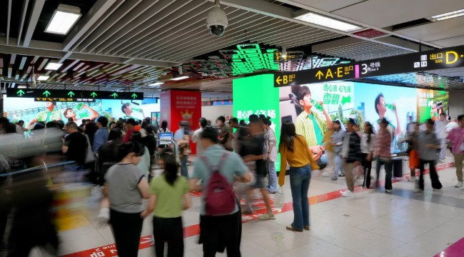成都地鐵春熙路站墻面LED大屏廣告，成都地鐵站大屏廣告價(jià)格