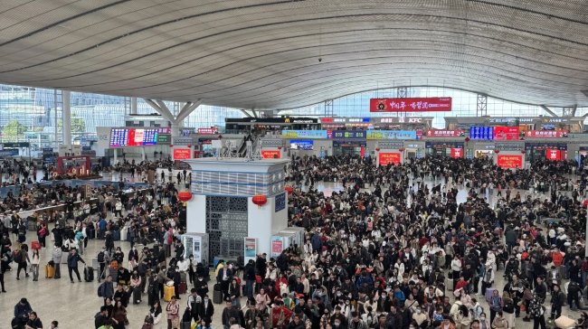深圳北站的廣告位如何選擇？深圳北站2024年的人流量有多少？