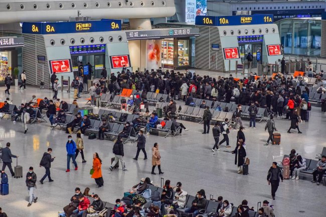 杭州東站有哪些廣告位？分別是什么價(jià)格？哪家廣告公司負(fù)責(zé)發(fā)布安裝？