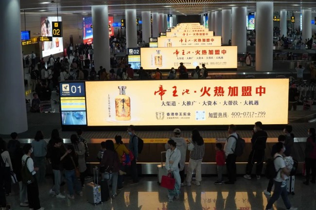 西安機(jī)場(chǎng)有哪些廣告位？T5航站樓的人流量占比多少？投放哪個(gè)航站樓性價(jià)比高？