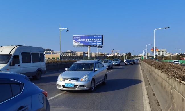 佛山南海謝疊大橋高速高桿大牌廣告投放，佛山大牌廣告價(jià)格