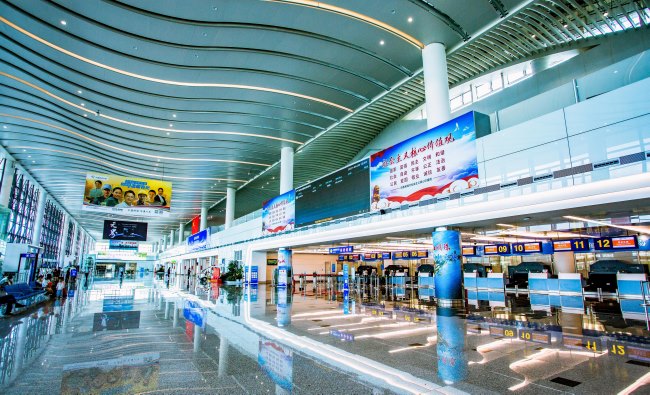 蕪宣機(jī)場和蕪湖高鐵站都有哪些廣告位？選擇高鐵站和機(jī)場廣告哪個更具性價(jià)比？第一戶外傳媒代理發(fā)布的專業(yè)度體現(xiàn)在哪些方面？