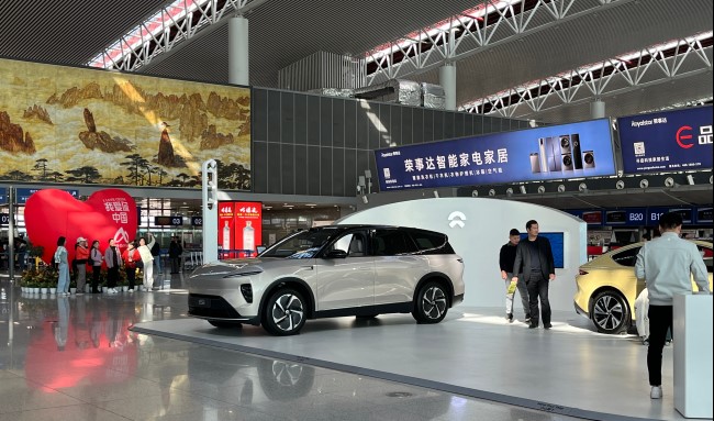汽車行業(yè)如何選擇戶外廣告進行有效傳播？第一戶外傳媒通常怎樣為汽車客戶做推廣方案？