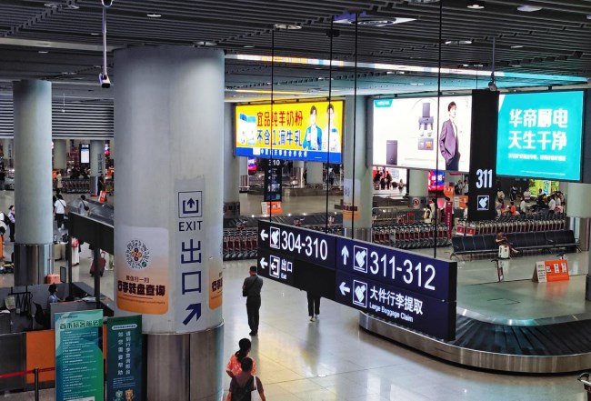 西安咸陽機(jī)場(chǎng)到達(dá)行李廳高空燈箱廣告投放，西安機(jī)場(chǎng)廣告價(jià)格